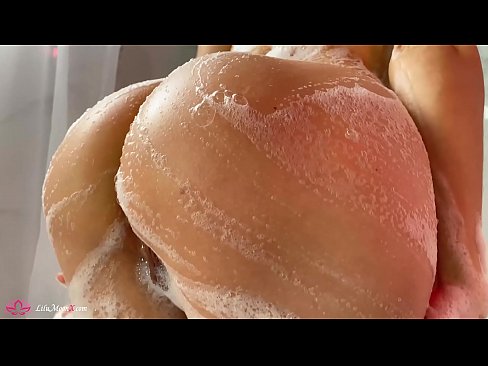 ❤️ Brunette Masturbates Pus karo Vibrator kanggo Intens Orgasme ing Shower ❤ Saru rusia ing kita ️❤